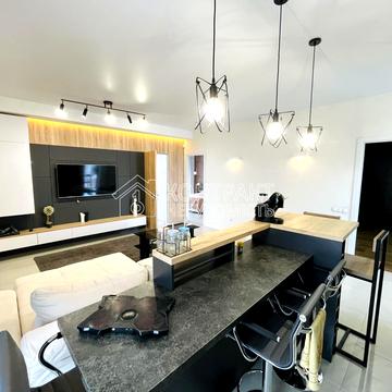 Доброчинців вул. (Дербентська), 103