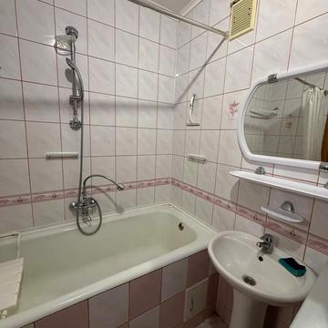 Лесі Українки вул., 10