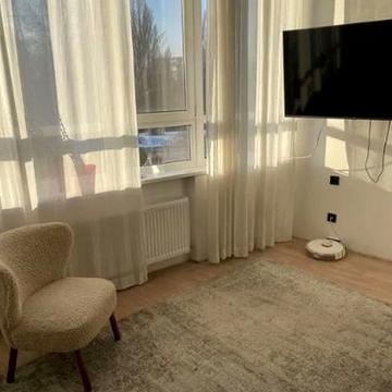 Незалежності вул., 11/7