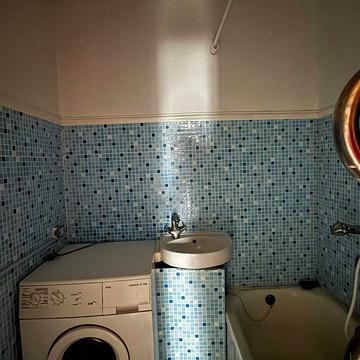 Академіка Корольова вул., 74а