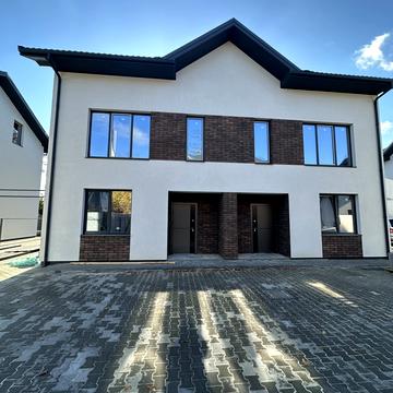 Матвія Донцова вул. (Тургенєвська), 10