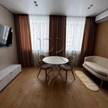 Соборна вул., (Будинок 33)