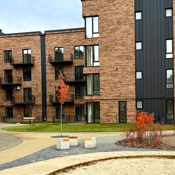 24 Серпня вул., (Будинок 10)