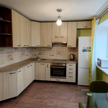 Богдана Хмельницького просп. (Героїв Сталінграда), 16