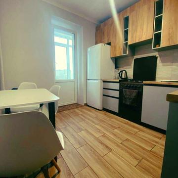 Павела Йозефа Шафарика вул. (), 10