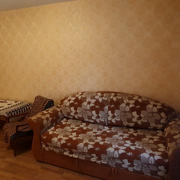 Варненська вул., 25