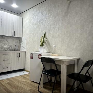 Пішонівська вул., (Будинок)