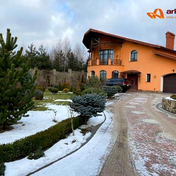 Гуцульська, 3