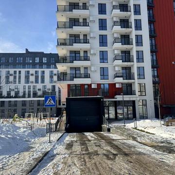 Пасічна вул., 150