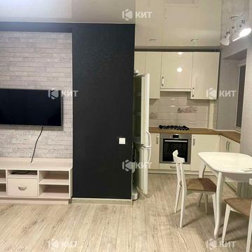 Космонавтів вул., 7а