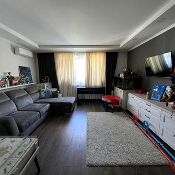 Кирила Трильовського вул., 5