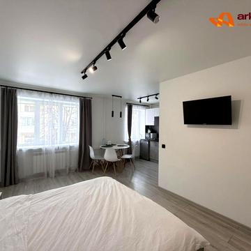 Бельведерська вул., 49