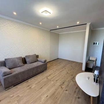 Льва Ландау просп. (50-річчя СРСР), 52-А