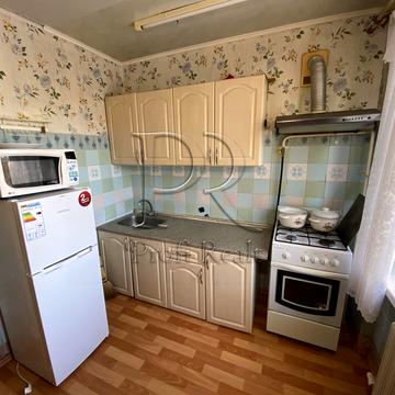 Бахмацька вул., 18