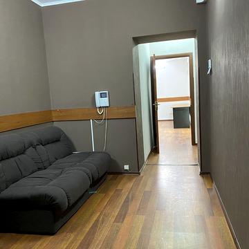 Юрківська вул., 28