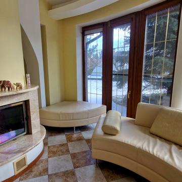 Лютеранська вул. (Вавілова)