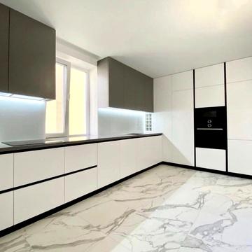 Гвардійців-Широнінців вул., (Будинок 8)