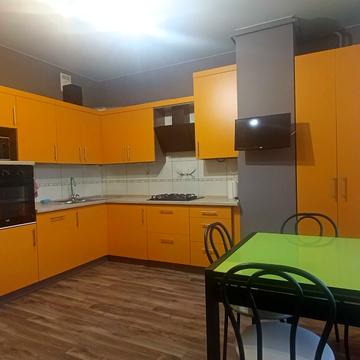 Практична вул., 3