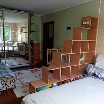 Мілютенка вул., 11