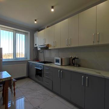 Демянів Лаз вул., 24