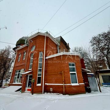 Дніпровська вул., 2