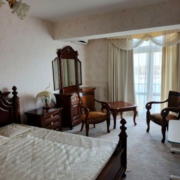 Володимира Івасюка просп. (Героїв Сталінграду), 14-Г