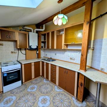 Пилипа Орлика вул., 11