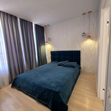 Салютна вул., 2к1