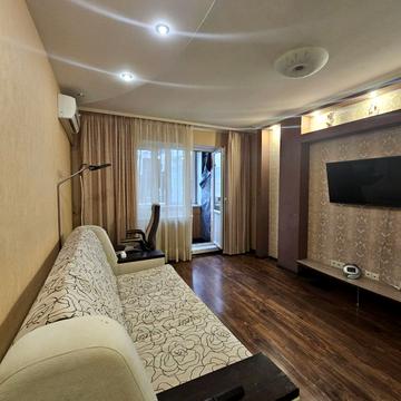 Дениса Антіпова вул. (Славгородська), 2/10