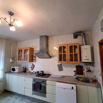 Світла вул.