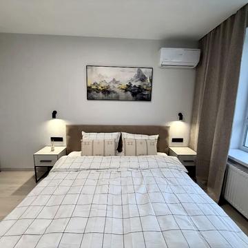 Співдружності вул., 6