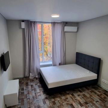 Соборності просп. (Воззєднання), 24