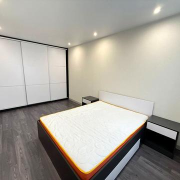 Машинобудівників вул., 27