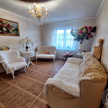 Здолбунівська вул., 13