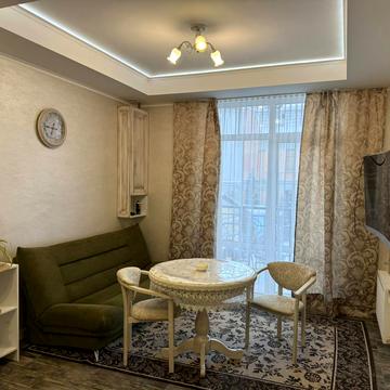 Дегтярна вул., 7