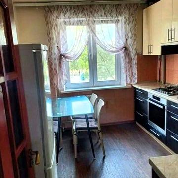 Героїв Крут вул. (Черепіна), 44