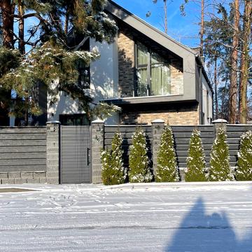 Квітнева вул.