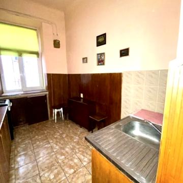 Волинська вул., 5