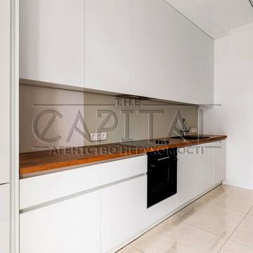 Саперне Поле вул., 12