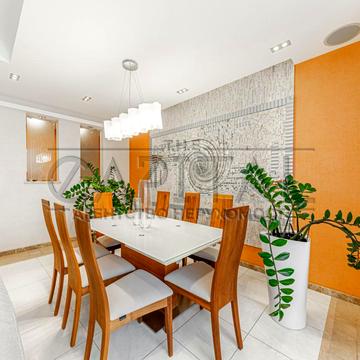 Круглоуніверситетська вул., 3-5