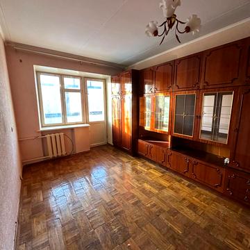 Космонавтів просп., 47