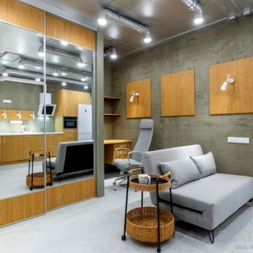 Кадетський Гай вул., 8