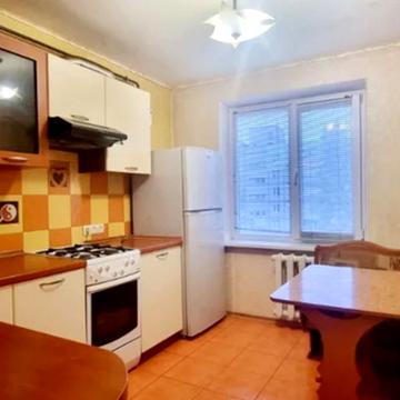 Набережна Перемоги вул., 104