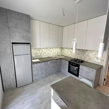 Володимира Янева вул., 29