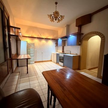 Олександра Мурашка вул., 38