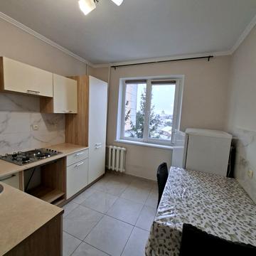 Івана Павла II вул. (Будівельників), 4