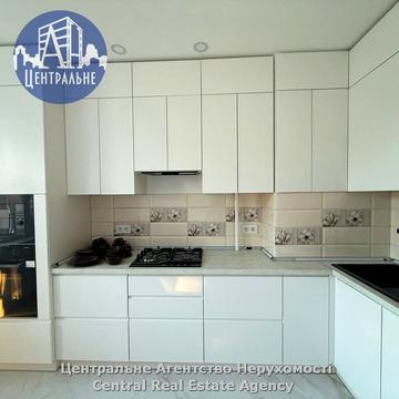 Героїв Майдану вул. (Червоноармійська), 230-А