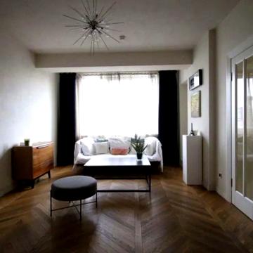 Дніпровська набережна вул., 1