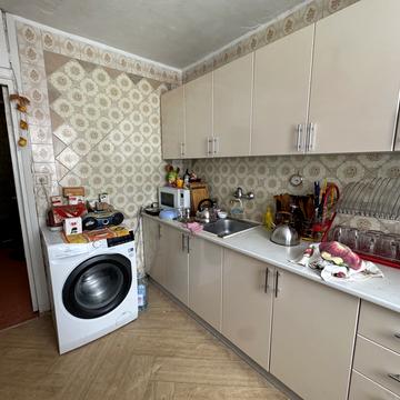 Георгія Гонгадзе просп. (Радянської України), 9