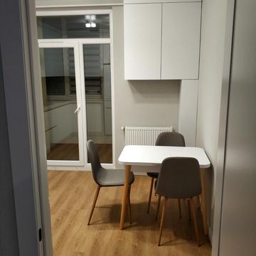 Угорська вул., 14а